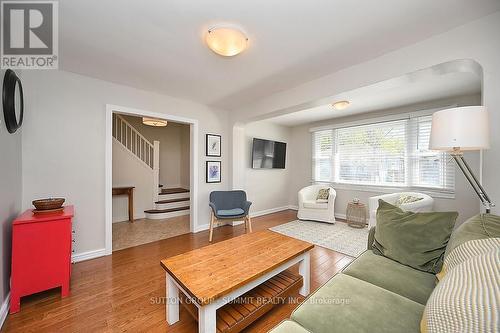 4 Mill Street S, Brampton, ON - Indoor Photo Showing Living Room