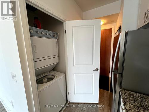 809 - 2800 Keele Street, Toronto, ON - Indoor Photo Showing Laundry Room