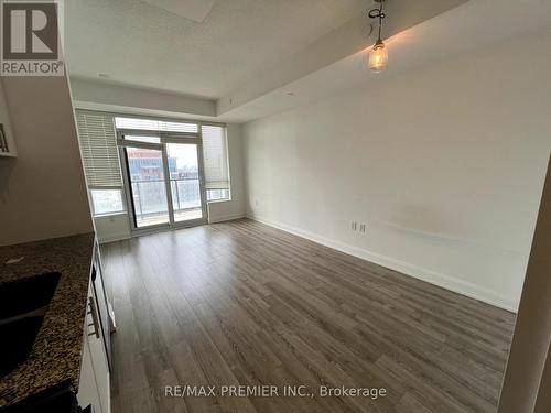 809 - 2800 Keele Street, Toronto, ON - Indoor Photo Showing Other Room