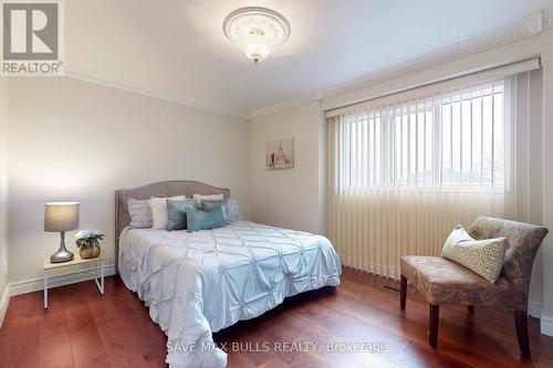 61 Mullis Crescent, Brampton, ON - Indoor Photo Showing Bedroom