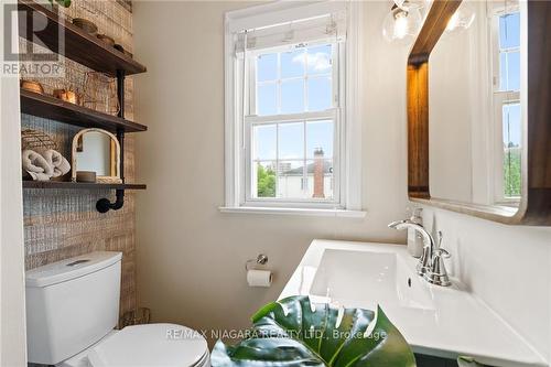 20 Edgedale Road, St. Catharines, ON - Indoor Photo Showing Bathroom