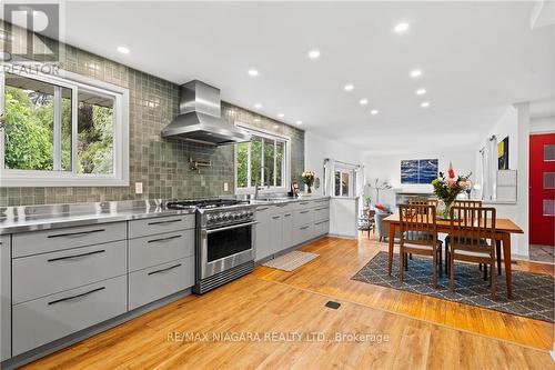 370 Butler Street, Niagara-On-The-Lake, ON - Indoor Photo Showing Kitchen With Upgraded Kitchen