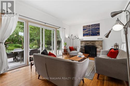 370 Butler Street, Niagara-On-The-Lake, ON - Indoor Photo Showing Living Room With Fireplace