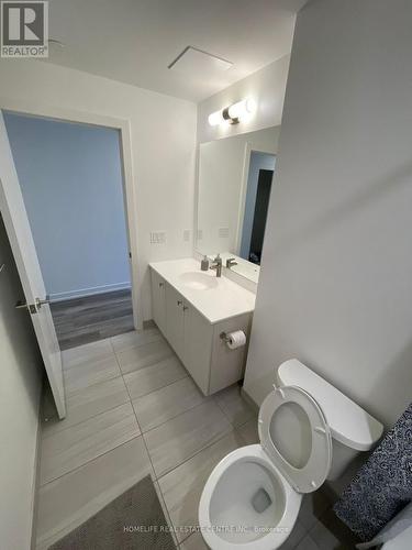 605 - 5 Wellington Street, Kitchener, ON - Indoor Photo Showing Bathroom