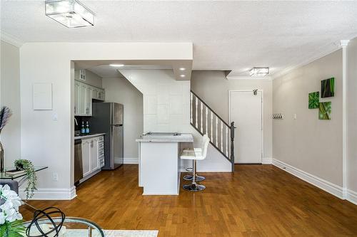 10 John Street|Unit #209, Dundas, ON - Indoor Photo Showing Kitchen