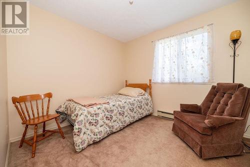 19 Peter Street, Laurentian Hills, ON - Indoor Photo Showing Bedroom