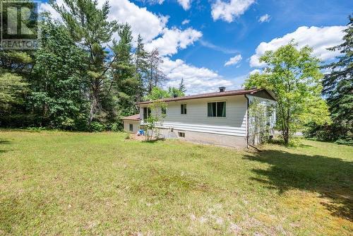 19 Peter Street, Laurentian Hills, ON - Outdoor