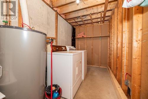 19 Peter Street, Laurentian Hills, ON - Indoor Photo Showing Laundry Room