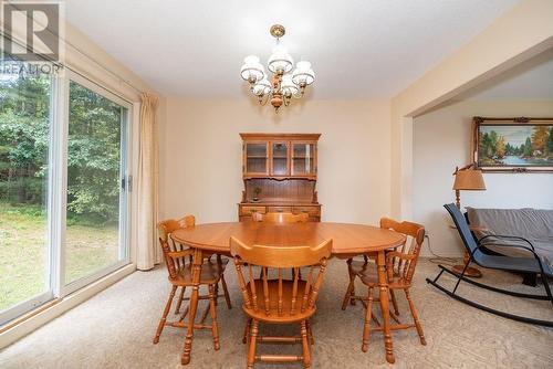 19 Peter Street, Laurentian Hills, ON - Indoor Photo Showing Dining Room