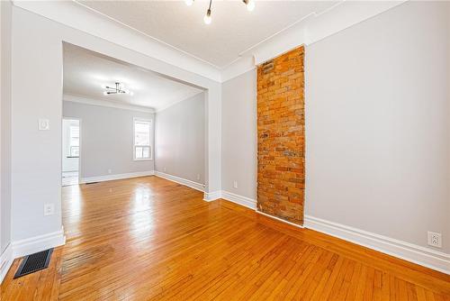 28 Fullerton Avenue, Hamilton, ON - Indoor Photo Showing Other Room