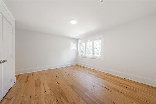 85 Miles Road, Hamilton, ON - Indoor Photo Showing Other Room