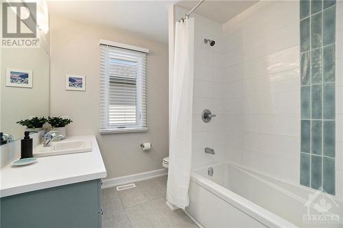 60 Duncanville Street, Russell, ON - Indoor Photo Showing Bathroom