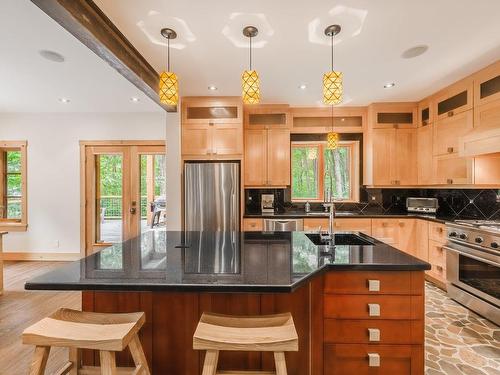 Cuisine - 287 Ch. De Missisquoi, Bromont, QC - Indoor Photo Showing Kitchen With Upgraded Kitchen