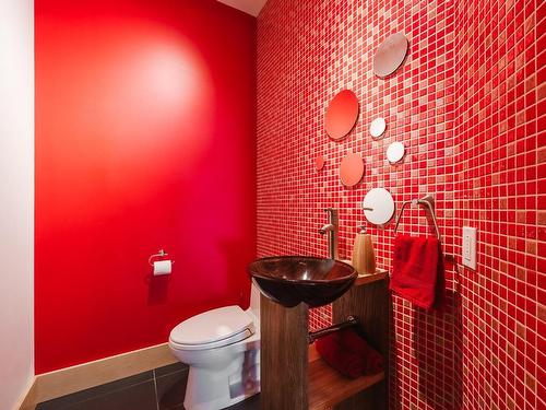 Powder room - 287 Ch. De Missisquoi, Bromont, QC - Indoor Photo Showing Bathroom