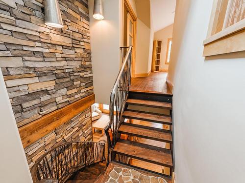 Staircase - 287 Ch. De Missisquoi, Bromont, QC - Indoor Photo Showing Other Room