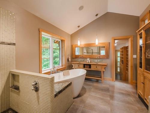 Bathroom - 287 Ch. De Missisquoi, Bromont, QC - Indoor Photo Showing Bathroom