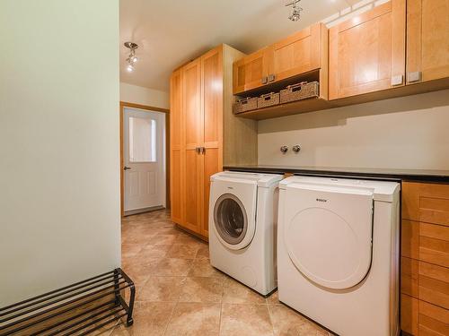 Salle de lavage - 287 Ch. De Missisquoi, Bromont, QC - Indoor Photo Showing Laundry Room