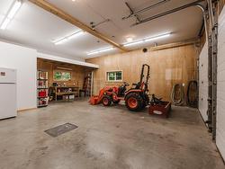 Garage - 