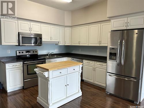 405 220 Mccallum Avenue, Birch Hills, SK - Indoor Photo Showing Kitchen