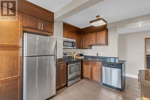 905 320 5Th Avenue N, Saskatoon, SK - Indoor Photo Showing Kitchen