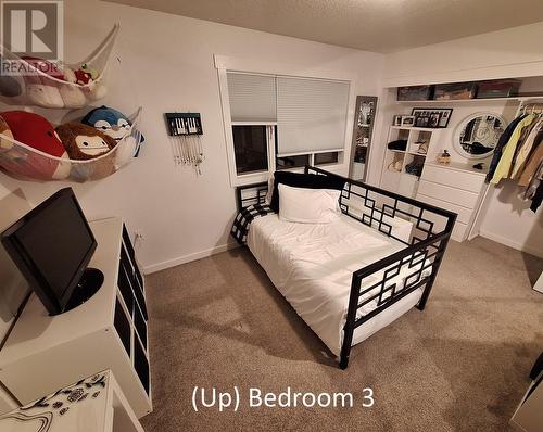 4910 Crest Road, Prince George, BC - Indoor Photo Showing Bedroom