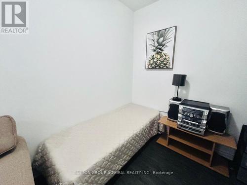 309 - 1 Falaise Road, Toronto, ON - Indoor Photo Showing Bedroom