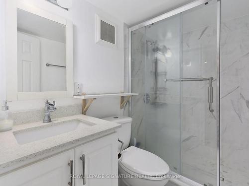 28 Tanjoe Cres, Toronto, ON - Indoor Photo Showing Bathroom