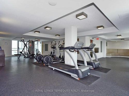 619-600 Fleet St, Toronto, ON - Indoor Photo Showing Gym Room