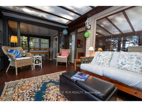 20 Birch Glen Dr, Kawartha Lakes, ON -  Photo Showing Living Room