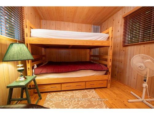 20 Birch Glen Dr, Kawartha Lakes, ON - Indoor Photo Showing Bedroom