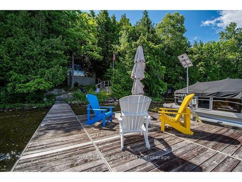 20 Birch Glen Dr, Kawartha Lakes, ON - Outdoor With Deck Patio Veranda