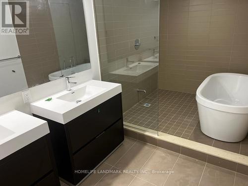 40 Hooyo Terrace, Toronto, ON - Indoor Photo Showing Bathroom