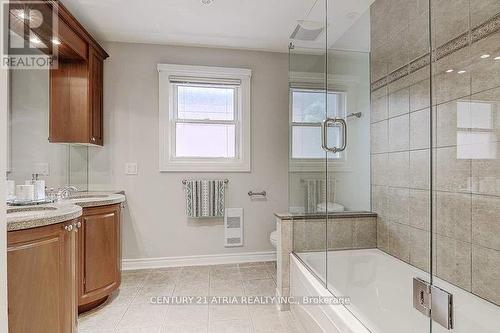 67 Pinnacle Road, Toronto, ON - Indoor Photo Showing Bathroom