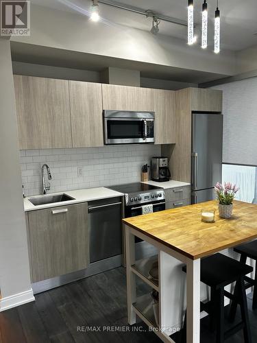 1607 - 42 Charles St Street E, Toronto, ON - Indoor Photo Showing Kitchen With Upgraded Kitchen