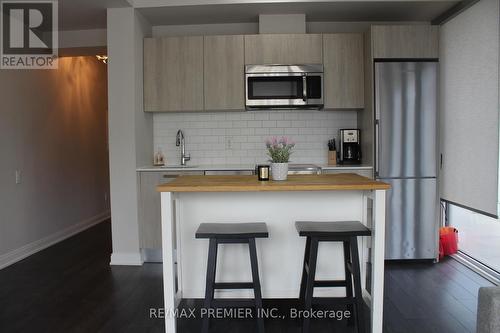 1607 - 42 Charles St Street E, Toronto, ON - Indoor Photo Showing Kitchen With Upgraded Kitchen