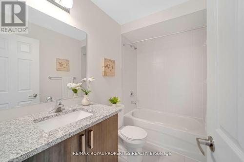 352 Coronation Road, Whitby, ON - Indoor Photo Showing Bathroom