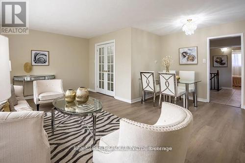 #Main - 140 Woodpark Place, Newmarket, ON - Indoor Photo Showing Living Room