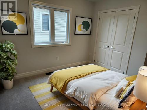13 Rosanne Circle, Wasaga Beach, ON - Indoor Photo Showing Bedroom