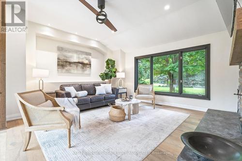 4 Greenwood Crescent, East Garafraxa, ON - Indoor Photo Showing Living Room