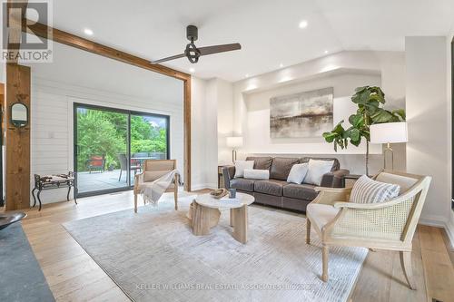 4 Greenwood Crescent, East Garafraxa, ON - Indoor Photo Showing Living Room