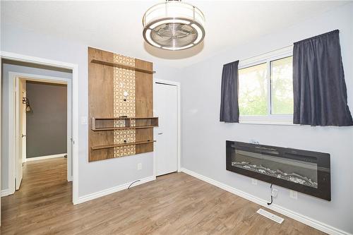 3281 Addison Avenue, Niagara Falls, ON - Indoor With Fireplace