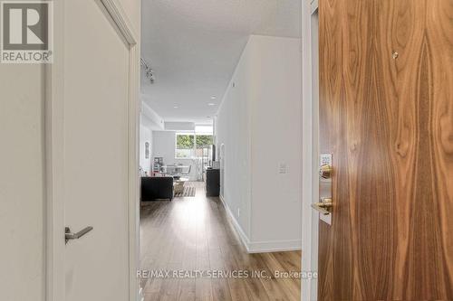 202 - 170 Chiltern Hill Road, Toronto, ON - Indoor Photo Showing Other Room