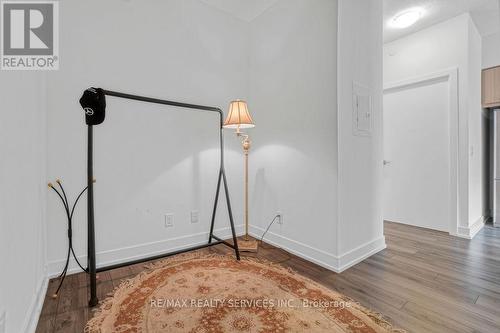 202 - 170 Chiltern Hill Road, Toronto, ON - Indoor Photo Showing Other Room