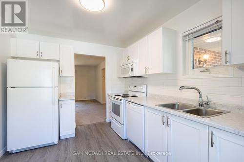 50 - 119 D'Ambrosio Drive, Barrie, ON - Indoor Photo Showing Kitchen With Double Sink