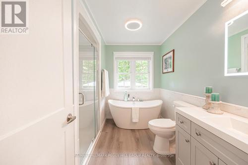 143 South Waseosa Lake Road, Huntsville, ON - Indoor Photo Showing Bathroom