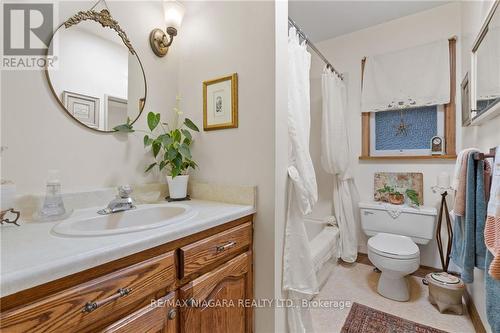 21 Aquadale Drive, St. Catharines, ON - Indoor Photo Showing Bathroom