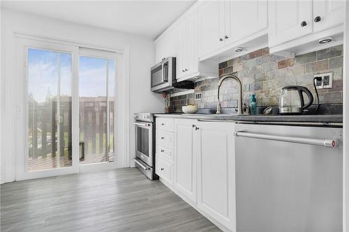 1250 Limeridge Road E|Unit #31, Hamilton, ON - Indoor Photo Showing Kitchen With Upgraded Kitchen