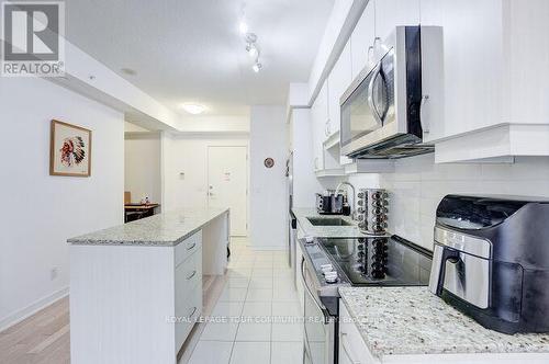 202 - 9201 Yonge Street, Richmond Hill, ON - Indoor Photo Showing Kitchen