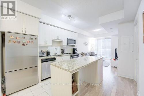 202 - 9201 Yonge Street, Richmond Hill, ON - Indoor Photo Showing Kitchen