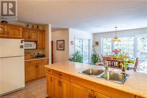 19 Collard Way, Saugeen Shores, ON - Indoor Photo Showing Kitchen With Double Sink